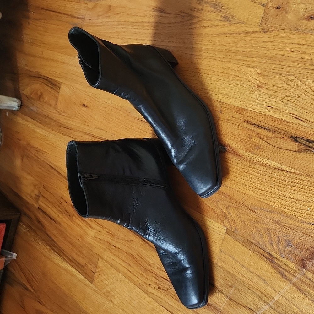 Stuart Weitzman Shoes